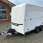 Brian James Box Van 600 vista lateral con carga segura