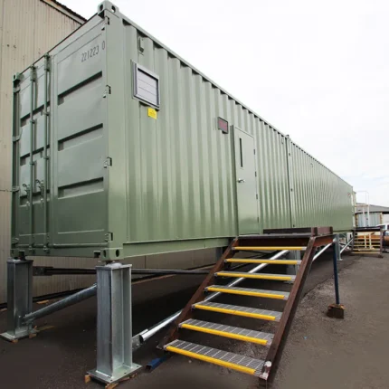 Contenedor marítimo transformado en sala de control técnica