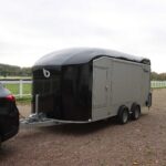 Remolque cerrado Roadster 1000 Pro aluminio vista tres cuartos